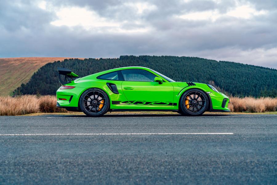  Porsche 911 GT3 RS (991) 2018 года  (UK) (фото 19 из 39)